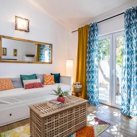 Modern & Beautiful Apartments, Apartment *