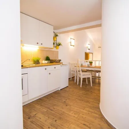 Modern & Beautiful Apartments, Apartment